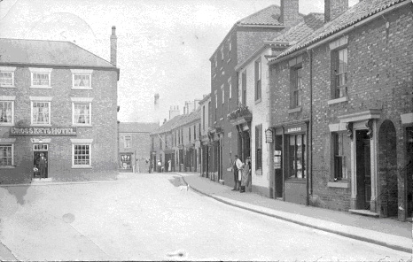 Looking north up the High Street