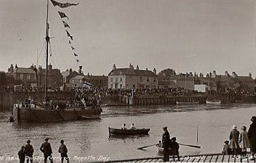 The Regatta Day ( circa 1920 )